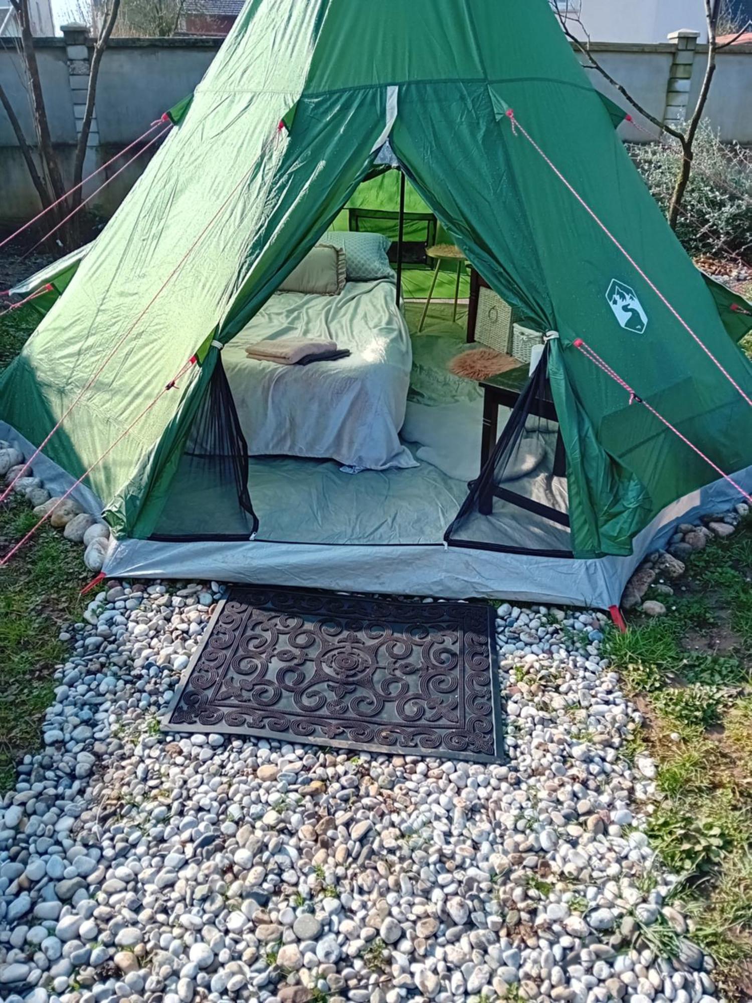 Indian Tent Tipi In Shared Lot And Shared Bathroom Mrse Екстериор снимка
