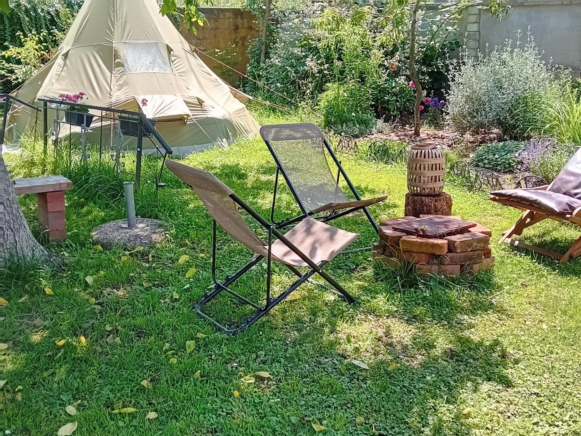 Indian Tent Tipi In Shared Lot And Shared Bathroom Mrse Екстериор снимка